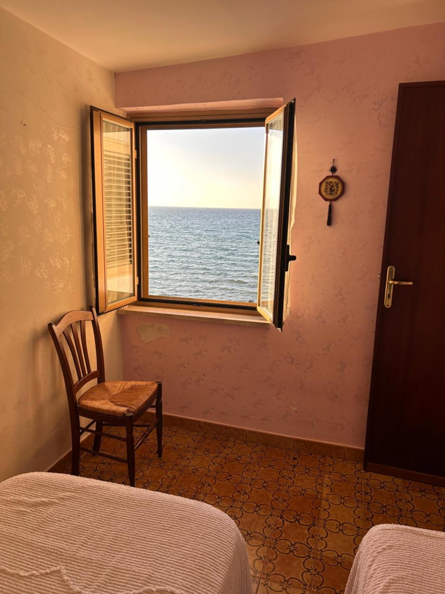 Casa Vacanza Barbera - In Riva Al Mare Villa Трапето Екстериор снимка