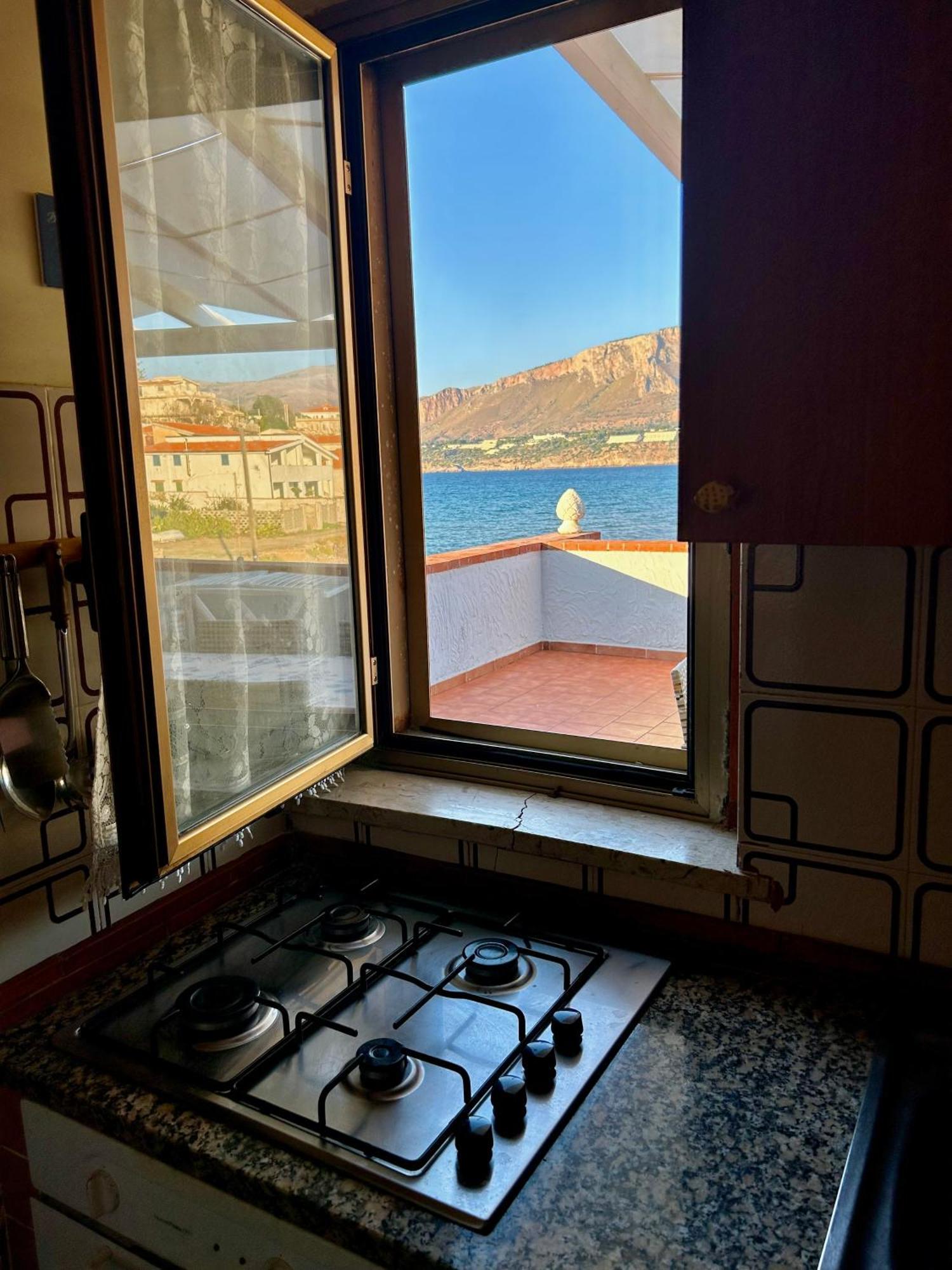 Casa Vacanza Barbera - In Riva Al Mare Villa Трапето Екстериор снимка