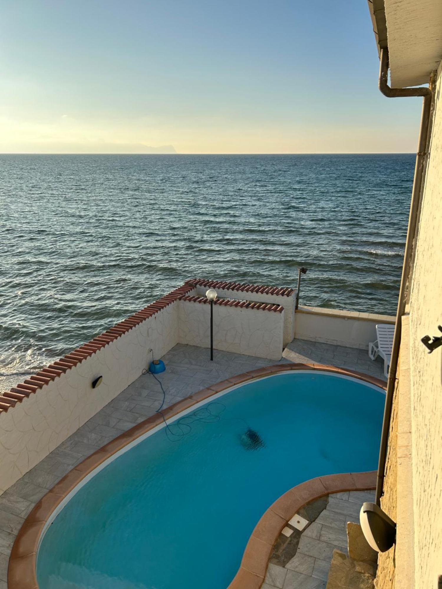 Casa Vacanza Barbera - In Riva Al Mare Villa Трапето Екстериор снимка